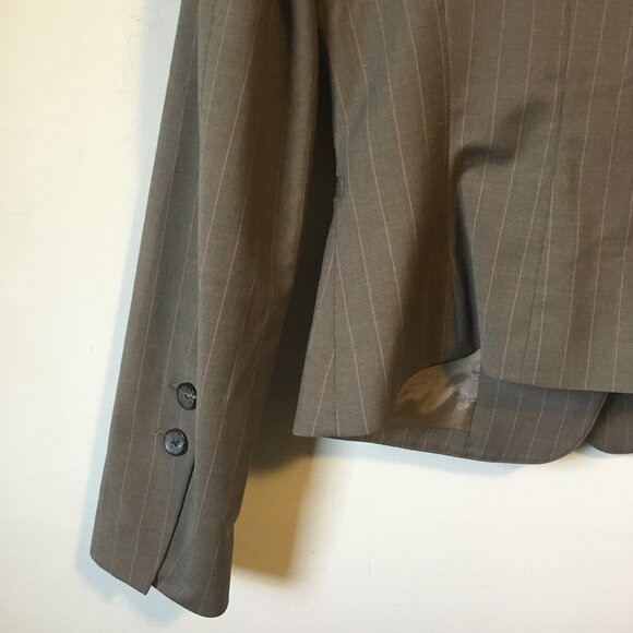 NWOT Virgin Wool Blend Grey and Pink Pinstripe Blazer - Picture 7 of 16